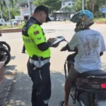 Antalyada motosiklet denetimi bir haftada 4 bin 150 surucu kontrol edildi IgPSrAJw